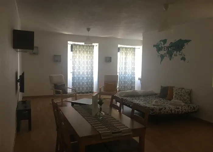 Appartement Marques De Pombal 55 *