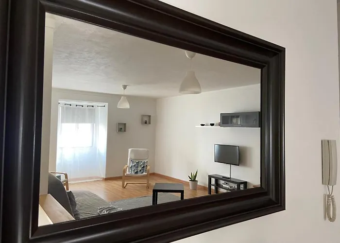 Marques De Pombal 55 *