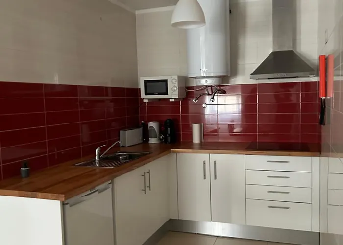 Appartement Marques De Pombal 55 *